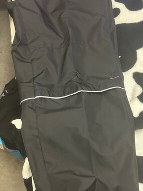 Black Nike running Athletic Pants with a Gray swoosh wReflective Trim